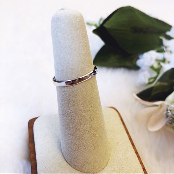 Sterling Silver Yellow Crystal Ring - Picture 4 of 7